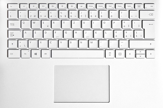 Right Click on Macbook or Mac with Trackpad